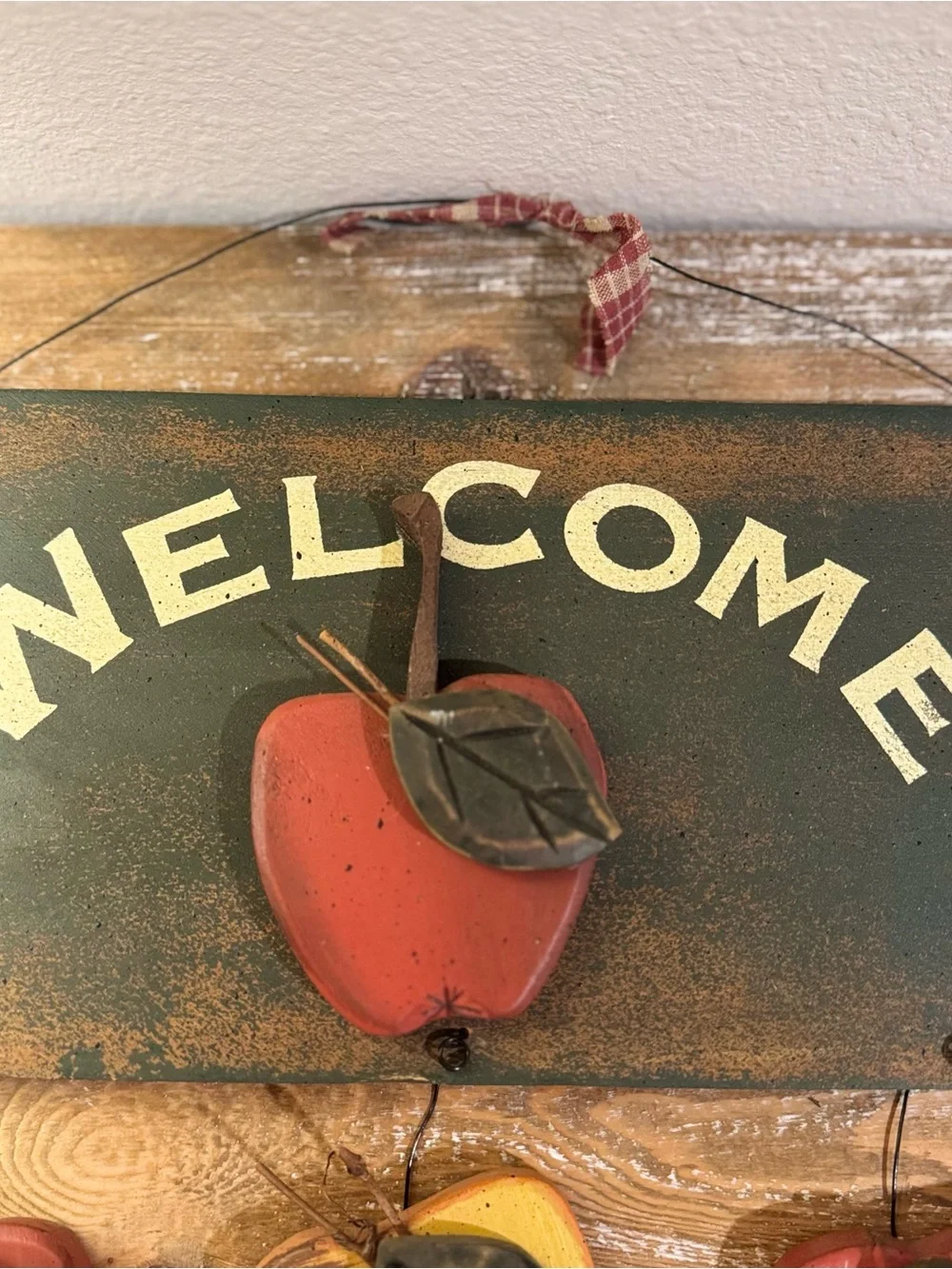 Vtg 90s Style Wooden Apple Welcome Sign Decor Country Ribbon Cottagecore